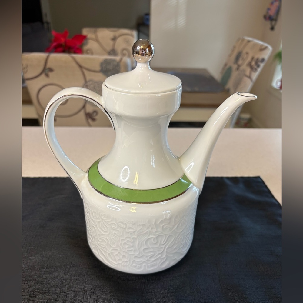 Hutschenreuther Porcelain Coffee Pot - Picture 4 of 9